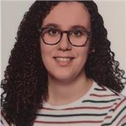 Profesora de apoyo escolar en todas las materias de Educación Primaria y en dificultades de lectoescritura y técnicas de estudio